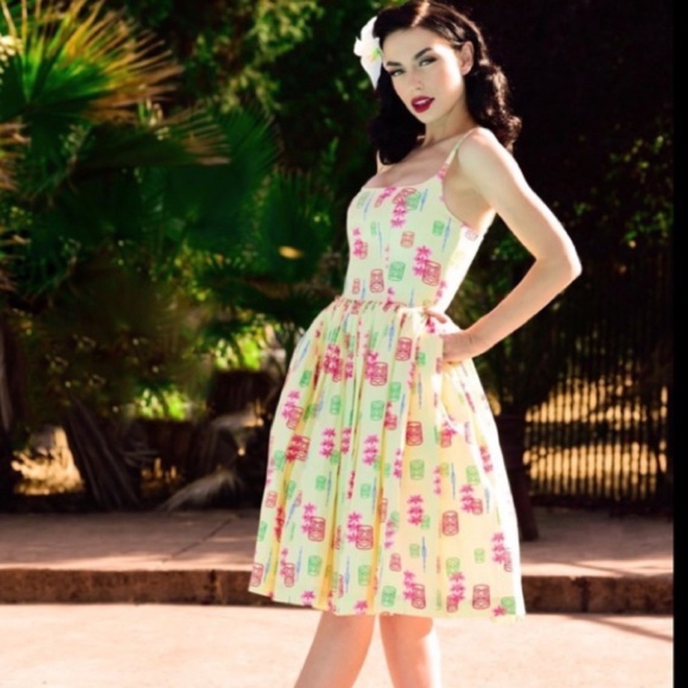 Pinup Girl Clothing PUG Jenny Yellow Tiki Dress XS BNWT 🦄